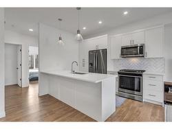 414 Greenbriar Common NW Calgary, AB T3B 6J4