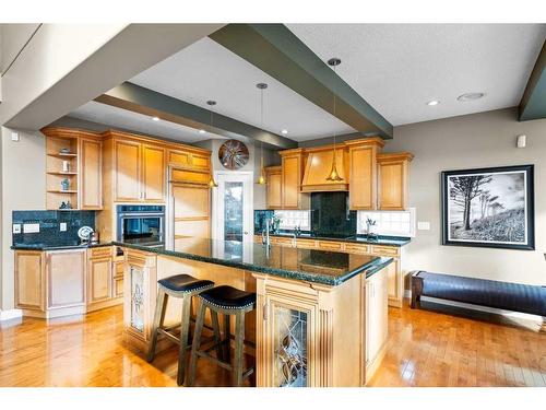 22 Strathridge Grove Sw, Calgary, AB - Indoor Photo Showing Kitchen