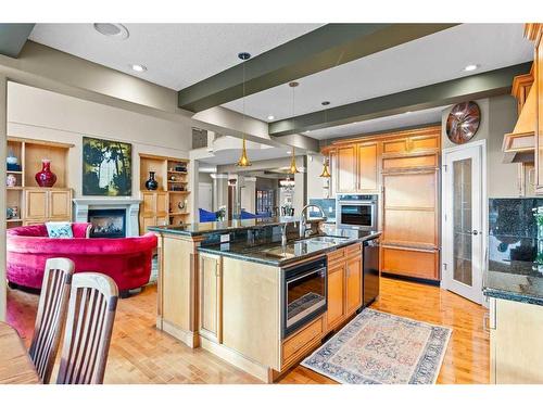 22 Strathridge Grove Sw, Calgary, AB - Indoor Photo Showing Kitchen