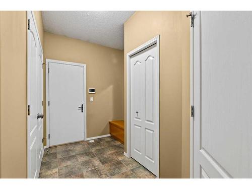 22 Strathridge Grove Sw, Calgary, AB - Indoor Photo Showing Other Room