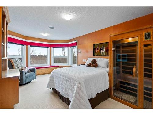 22 Strathridge Grove Sw, Calgary, AB - Indoor Photo Showing Bedroom