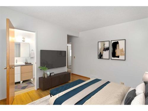 1015 Motherwell Road Ne, Calgary, AB - Indoor Photo Showing Bedroom