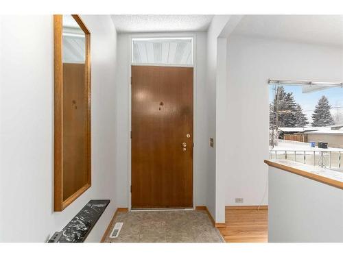 1015 Motherwell Road Ne, Calgary, AB - Indoor Photo Showing Other Room