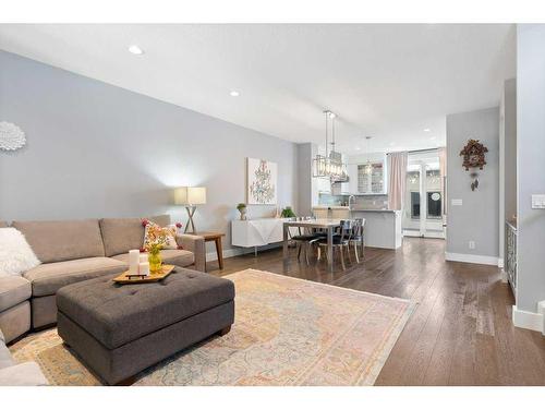 120 Burma Star Road Sw, Calgary, AB - Indoor Photo Showing Living Room