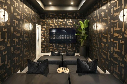 178 Mitchell Road Nw, Calgary, AB - Indoor Photo Showing Other Room