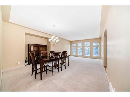 46 Valley Ponds Way Nw, Calgary, AB - Indoor Photo Showing Dining Room