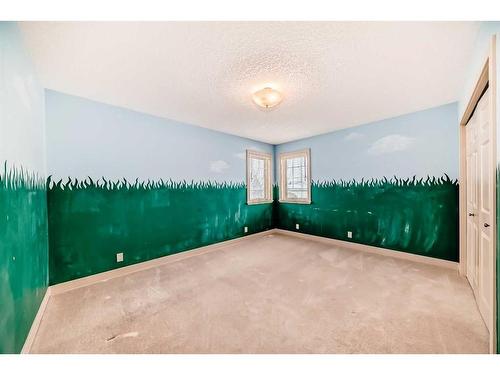 46 Valley Ponds Way Nw, Calgary, AB - Indoor Photo Showing Other Room