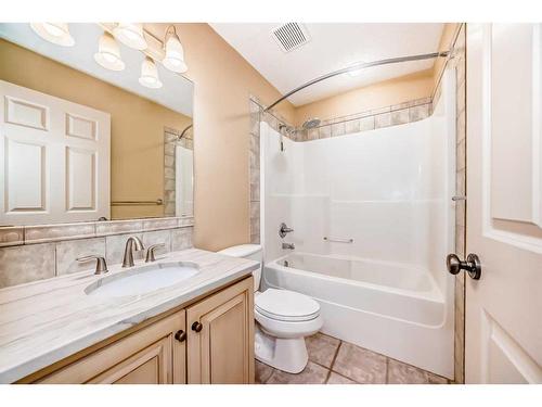 46 Valley Ponds Way Nw, Calgary, AB - Indoor Photo Showing Bathroom