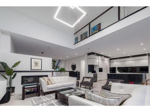 41 Aspen Ridge Terrace Sw, Calgary, AB - Indoor Photo Showing Living Room