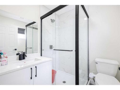 30 Saddlemead Way Ne, Calgary, AB - Indoor Photo Showing Bathroom