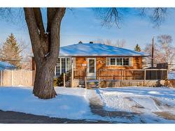 126 Hartford Road NW Calgary, AB T2K 2A6