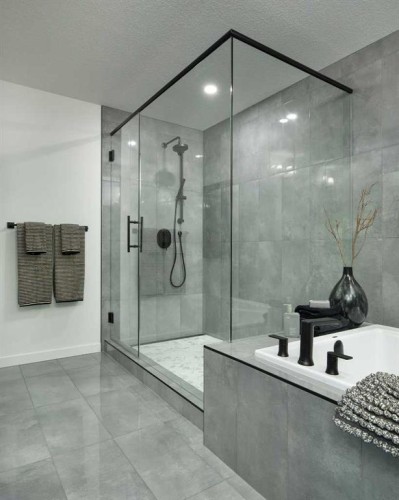 149 Mitchell Road Nw, Calgary, AB - Indoor Photo Showing Bathroom