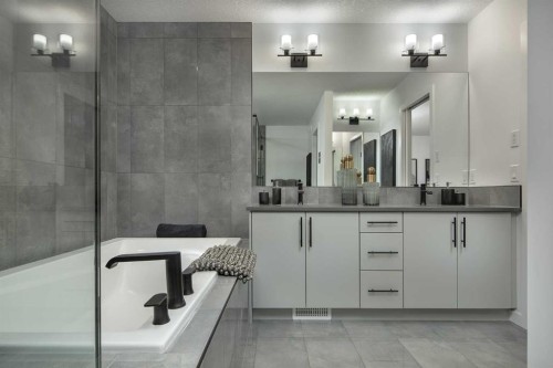 149 Mitchell Road Nw, Calgary, AB - Indoor Photo Showing Bathroom