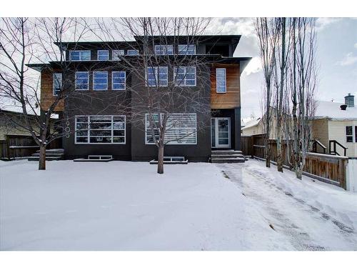 1907 Westmount Road Nw, Calgary, AB - Outdoor With Facade