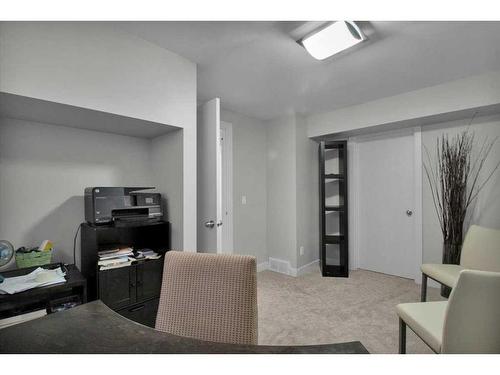 1907 Westmount Road Nw, Calgary, AB - Indoor