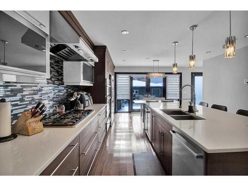 1907 Westmount Road Nw, Calgary, AB - Indoor Photo Showing Kitchen With Double Sink With Upgraded Kitchen