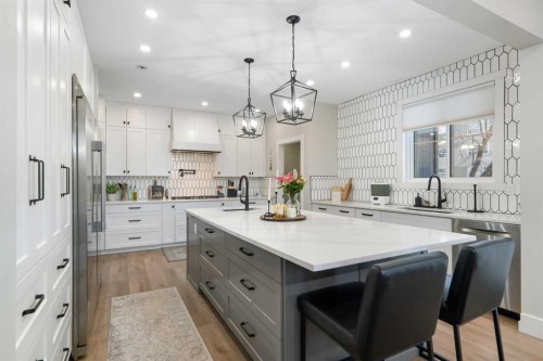 116 Centre Avenue Ne, Airdrie, AB - Indoor