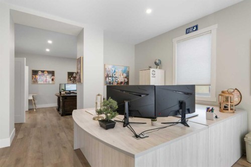 116 Centre Avenue Ne, Airdrie, AB - Indoor