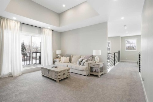 116 Centre Avenue Ne, Airdrie, AB - Indoor