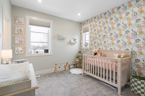 116 Centre Avenue Ne, Airdrie, AB - Indoor Photo Showing Bedroom