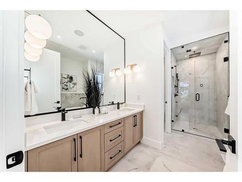 222 28 Avenue Nw, Calgary, AB - Indoor Photo Showing Bathroom