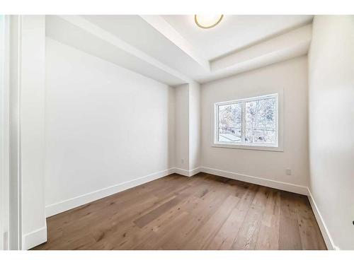 222 28 Avenue Nw, Calgary, AB - Indoor Photo Showing Other Room