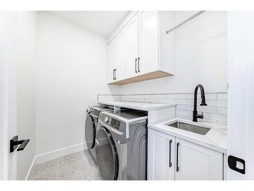 222 28 Avenue Nw, Calgary, AB - Indoor Photo Showing Laundry Room