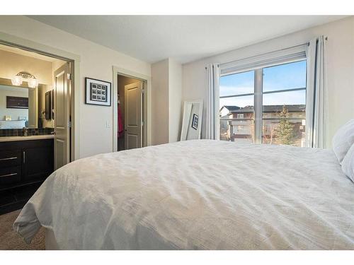 89 Aspen Hills Terrace Sw, Calgary, AB - Indoor Photo Showing Bedroom