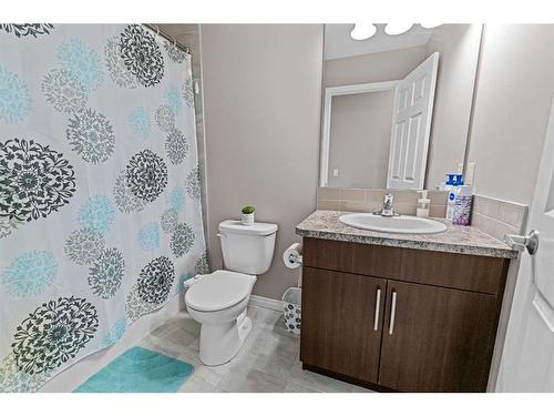 266 Cityscape Boulevard Ne, Calgary, AB - Indoor Photo Showing Bathroom