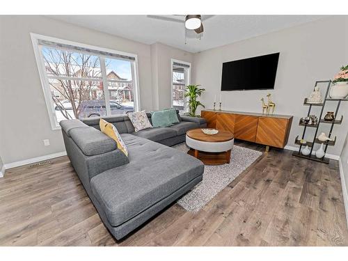 266 Cityscape Boulevard Ne, Calgary, AB - Indoor Photo Showing Living Room