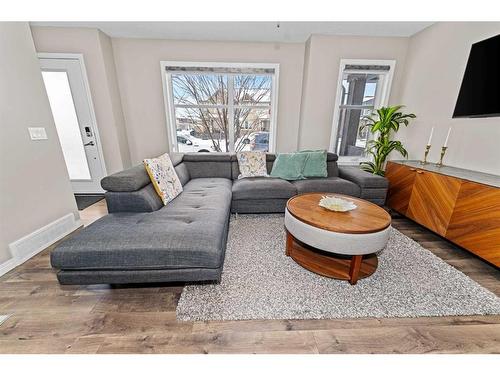 266 Cityscape Boulevard Ne, Calgary, AB - Indoor Photo Showing Living Room