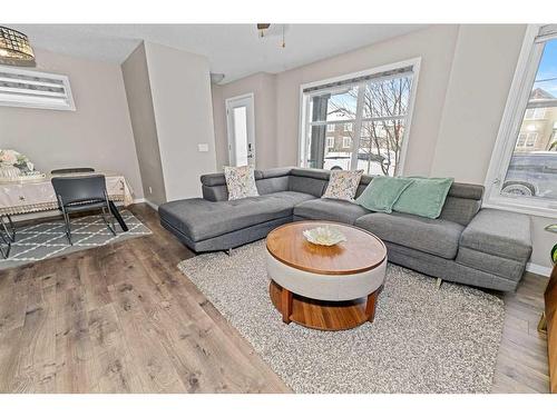 266 Cityscape Boulevard Ne, Calgary, AB - Indoor Photo Showing Living Room