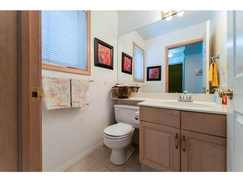 6416 Sierra Morena Boulevard Sw, Calgary, AB - Indoor Photo Showing Bathroom