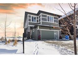 30 Ambleside Park NW Calgary, AB T3P 1S4