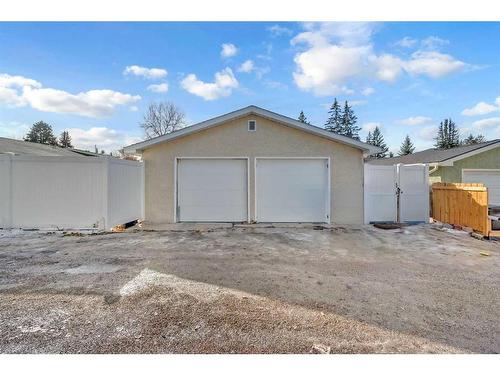 3448 Caribou Drive Nw, Calgary, AB - Outdoor