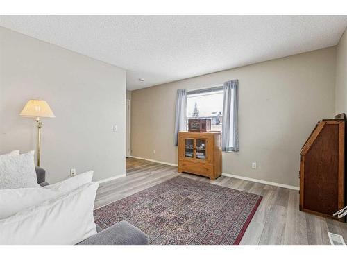 154 Saddlebrook Point Ne, Calgary, AB - Indoor Photo Showing Other Room