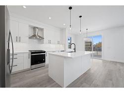 24 Walgrove Place SE Calgary, AB T2K 5A9