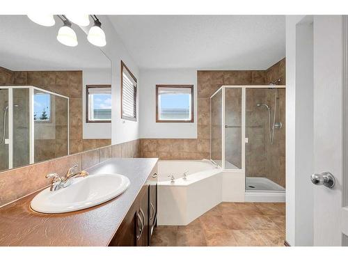 86 Tuscany Reserve Rise Nw, Calgary, AB - Indoor Photo Showing Bathroom