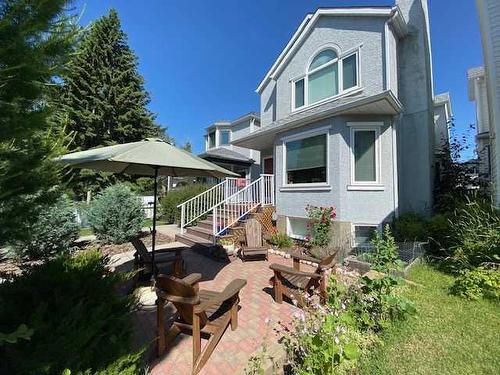 4604 Montgomery Avenue Nw, Calgary, AB - Outdoor