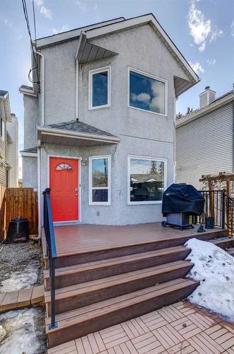 4604 Montgomery Avenue Nw, Calgary, AB - Outdoor