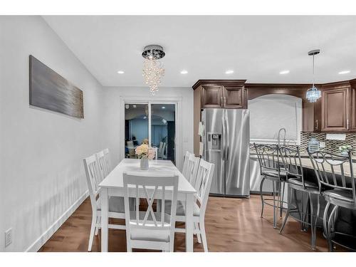 748 Rundleridge Drive Ne, Calgary, AB - Indoor Photo Showing Dining Room