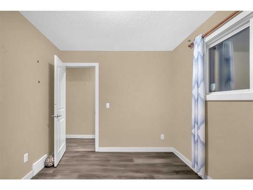 748 Rundleridge Drive Ne, Calgary, AB - Indoor Photo Showing Other Room