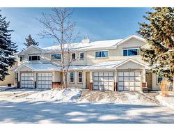 25 Harvest Glen Heights NE Calgary, AB T3K 4L3