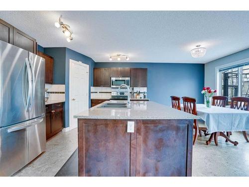 178 Citadel Estates Heights Nw, Calgary, AB - Indoor Photo Showing Kitchen