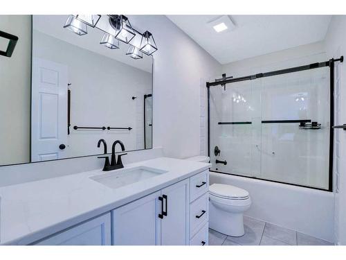 178 Citadel Estates Heights Nw, Calgary, AB - Indoor Photo Showing Bathroom