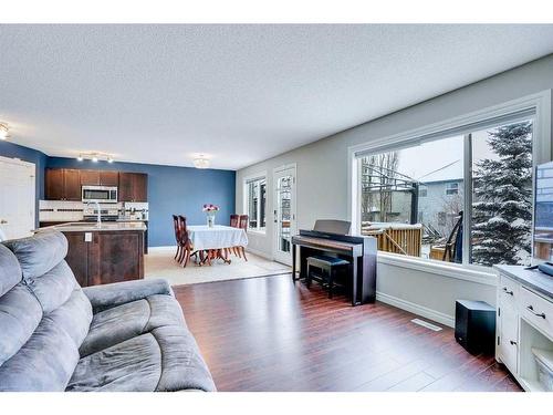 178 Citadel Estates Heights Nw, Calgary, AB - Indoor Photo Showing Living Room