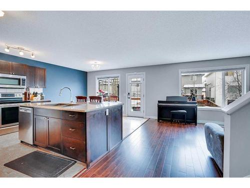 178 Citadel Estates Heights Nw, Calgary, AB - Indoor Photo Showing Kitchen