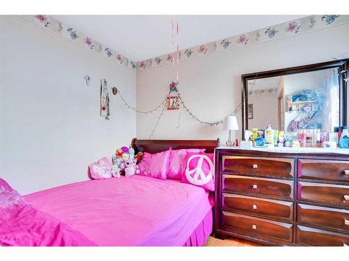 115 Coral Springs Circle Ne, Calgary, AB - Indoor Photo Showing Bedroom