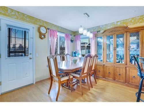 115 Coral Springs Circle Ne, Calgary, AB - Indoor Photo Showing Dining Room