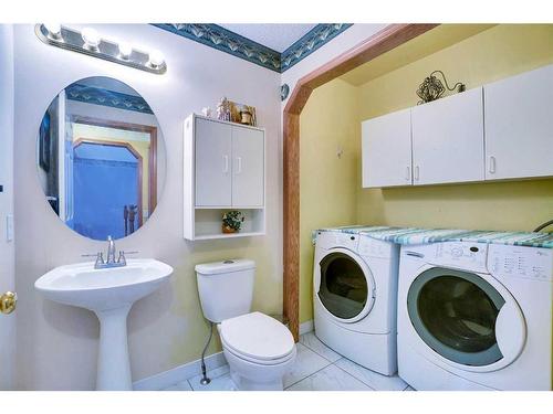 115 Coral Springs Circle Ne, Calgary, AB - Indoor Photo Showing Laundry Room